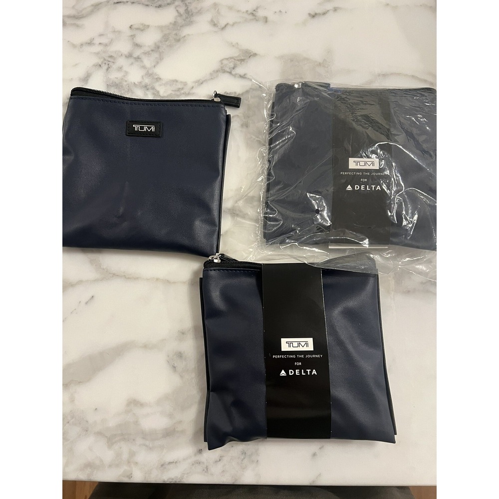 2 Delta First Class Amenity Kit By Tumi Luggage Travel Accessories 1 Empty Bag